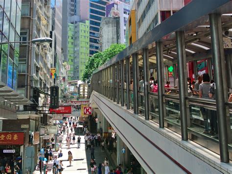 Hong Kong's Central-Mid Levels Escalator is longest escalator in the world - Business Insider