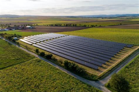 What's a Solar Farm, Solar Park, or Solar Garden? How They Work | Perch Energy