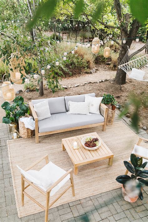 24 Best Outdoor Sitting Area Ideas to Bring Your Space Together in 2023