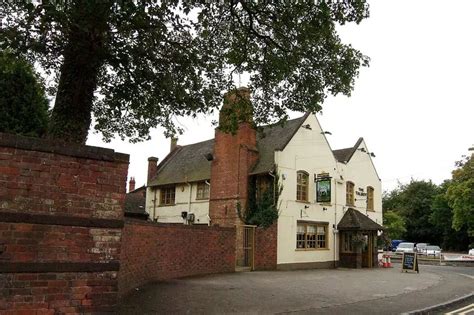 A family atmosphere in Worcestershire pub The Talbot. - Birmingham Live