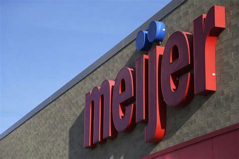 A dozen shots fired in Southeast Grand Rapids Meijer parking lot, no injuries reported - mlive.com