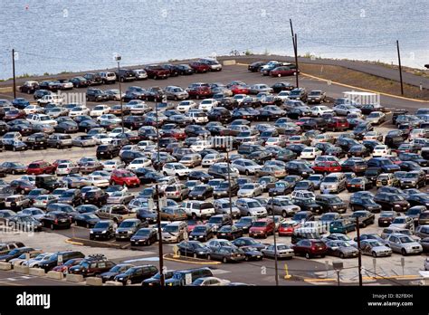 parking lot full of cars Stock Photo - Alamy