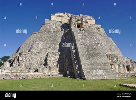 Pyramid of the Magician, Uxmal, Mexico Stock Photo - Alamy