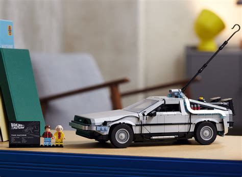 Lego back to the future minifigures