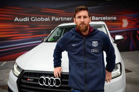 Barça stars receive their Audi cars