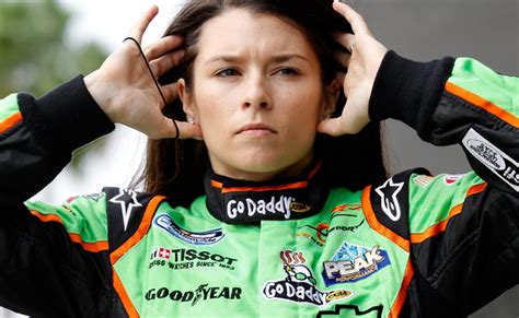 Most Popular Female Race Car Drivers of All Time – Race Overview