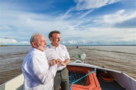 Ah, l'amour... Fotos de Macron e Lula na Amazônia são comparadas a ensaio de casamento ...