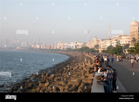 Marine drive mumbai hi-res stock photography and images - Alamy