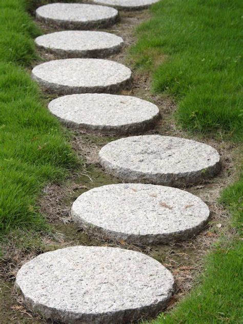 Round Stepping Stones, Stepping Stone Walkways, Stepping Stone Molds ...