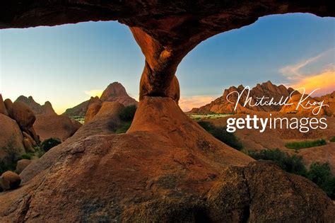 Photos of the Rock Arch of Spitzkoppe (Inselberg) Namibia