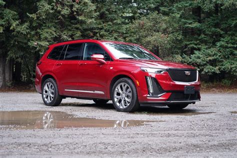 2020 Cadillac XT6 review: Bigger, but only a little better - CNET