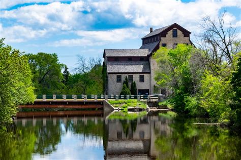 Cedar Creek Winery Offers The Best Wisconsin Wine In 2022