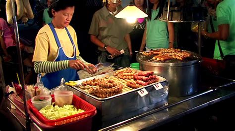 Thai Street Food - Chiang Mai Night Market,Thailand - YouTube