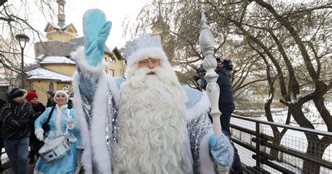 Novy God holiday enchants Israelis with Soviet new year festivities ...