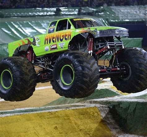 2017 ) HOT ROD ☆ AVENGER Monster Truck. | Big monster trucks, Monster trucks, Monster truck jam