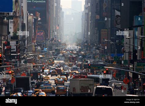 Road traffic on Manhattan, New York, USA Stock Photo - Alamy