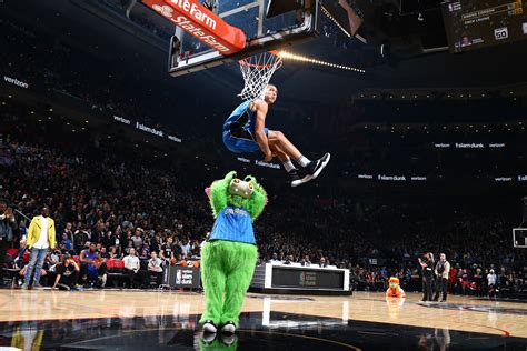 The 10 coolest dunks in NBA Slam Dunk Contest history