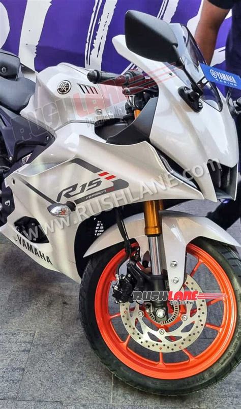 Yamaha R15 White, Aerox Silver, MT15 New Variant - Launch Price Rs 1.43 ...