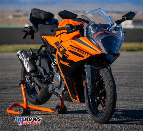 KTM RC 390 Review – Track test with Rennie | MCNews