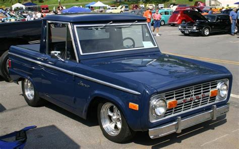 Vehicle - Automobile World: Ford Bronco - GP02