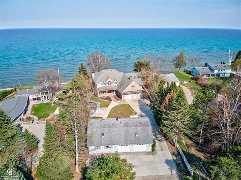 3864 N Lakeshore Rd, Deckerville, MI 48427 | MLS #50107318 | Zillow