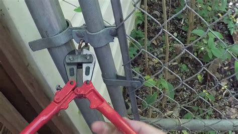 How to Cut a Lock With Bolt Cutters