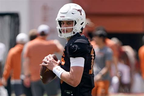 Arch Manning makes Texas debut in spring game; Sarkisian names Quinn Ewers starter - The Athletic