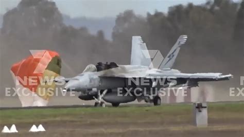 RAAF Super Hornet suffers takeoff mishap at Amberley | ADBR