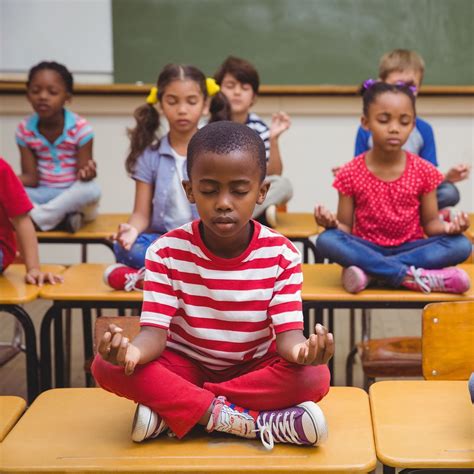 Kids and meditation: the benefits are REAL! Erin from @80percentdotcom shares why it's so amaz ...