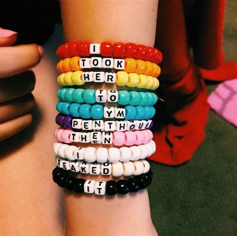 pinterest: @yourgirlkin | Beaded bracelets, Cute bracelets, Pony bead bracelets