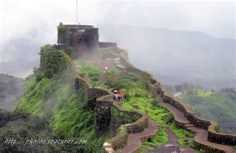 Pics of Pratapgarh fort near Old Mahabaleswar Maharashtra - My Visiting Hours