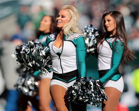 The Philadelphia Eagles win! See game day photos (and cheerleaders too) - nj.com