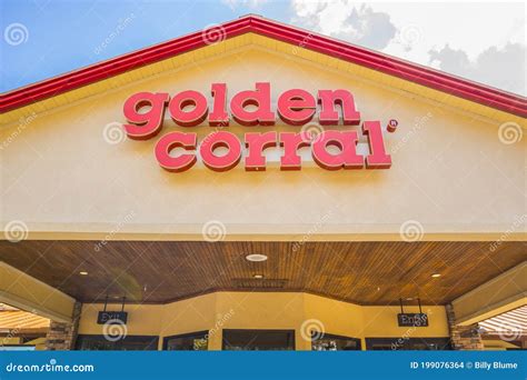 Golden Corral Building Entrance Sign Editorial Stock Image - Image of ...