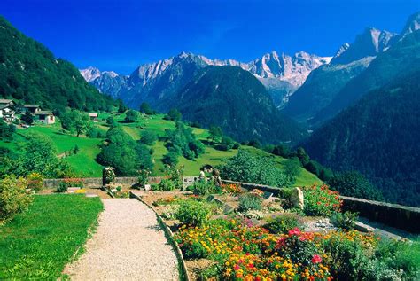 Alps Villages | View of the Swiss Alps from the village of Soglio ...