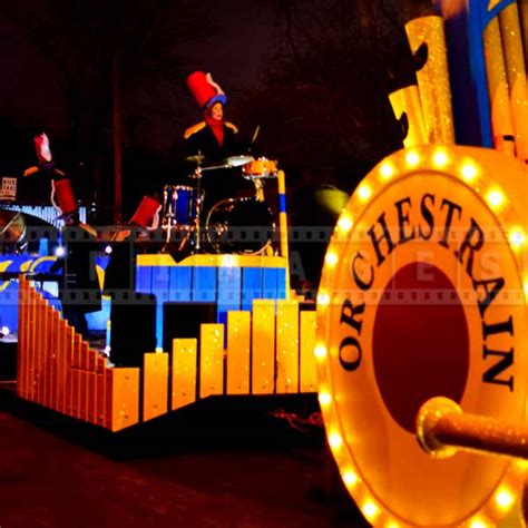 Quebec winter carnival night parade, unique and fun travel idea for all ages (Part 2)