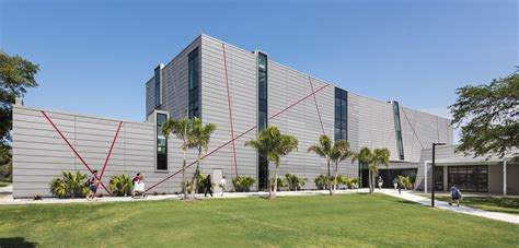 The Project is a 38,500 SF visual arts center for Ringling College of Art and Design. To ...