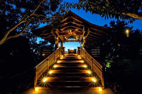 Dinner in a Maui tree house for $1,200, and you get to set the menu ...