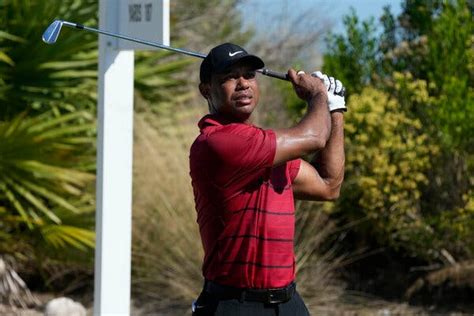 Tiger Woods Introduces His New Brand: Sun Day Red - The New York Times