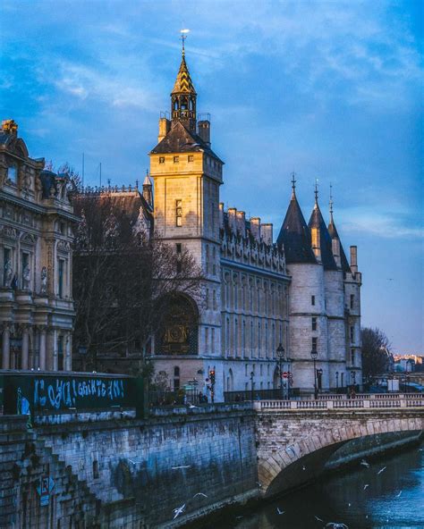 Conciergerie, Paris - A Fortress in the Heart of Paris (and a prison too!)