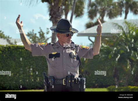 Florida Highway Patrol directing traffic at accident site Stock Photo - Alamy