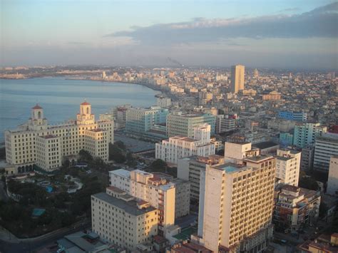 File:Hotel Nacional y Malecon de La Habana.jpg - Wikipedia, the free ...