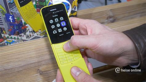 Hands-on: Nokia 8810 - Neuauflage des Bananen-Handys aus "Matrix" - YouTube