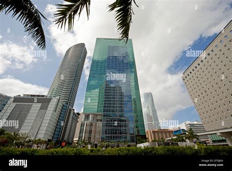 Skyscraper of the JW Marriott Marquis Miami luxury hotel Downtown Miami ...