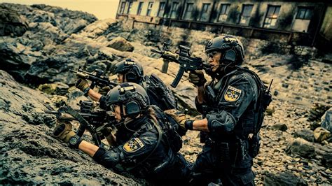 S.W.A.T. (2019) - AZ Movies