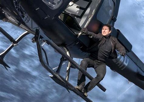 Tom Cruise Mission Impossible 1 Train Stunt