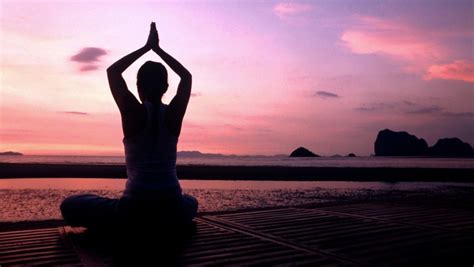 Modo Zen: Beneficios del Yoga — FMDOS