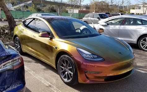 golden-Tesla-Model-3 – Makello Blog