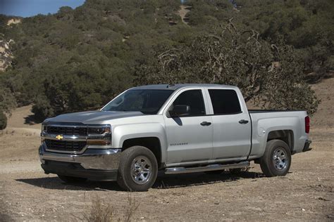 2017 Chevrolet Silverado 1500 (Chevy) Review, Ratings, Specs, Prices ...