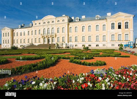 Formal gardens & Baroque style Rundales Palace (Rundales Pils), Duke of Courland, Zemgale near ...