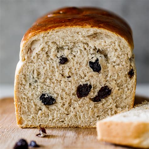 Easy Cinnamon Raisin bread - Simply Delicious